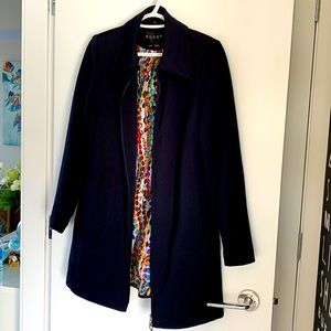 Spring coat, dark blue, lined with a beautiful pattern, below the knee